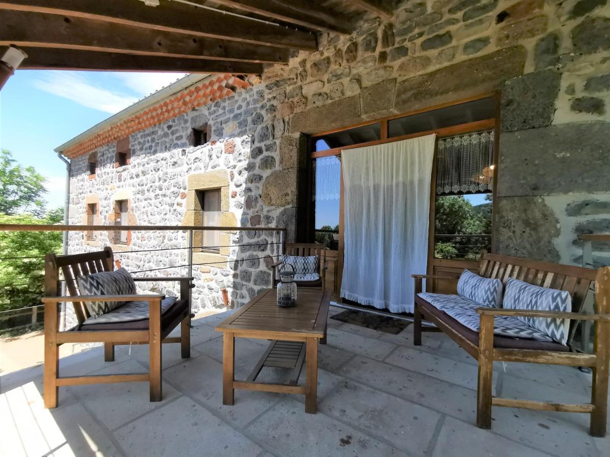 Le Clos Des Pierres Rouges Saint-Privat-dʼAllier Kültér fotó