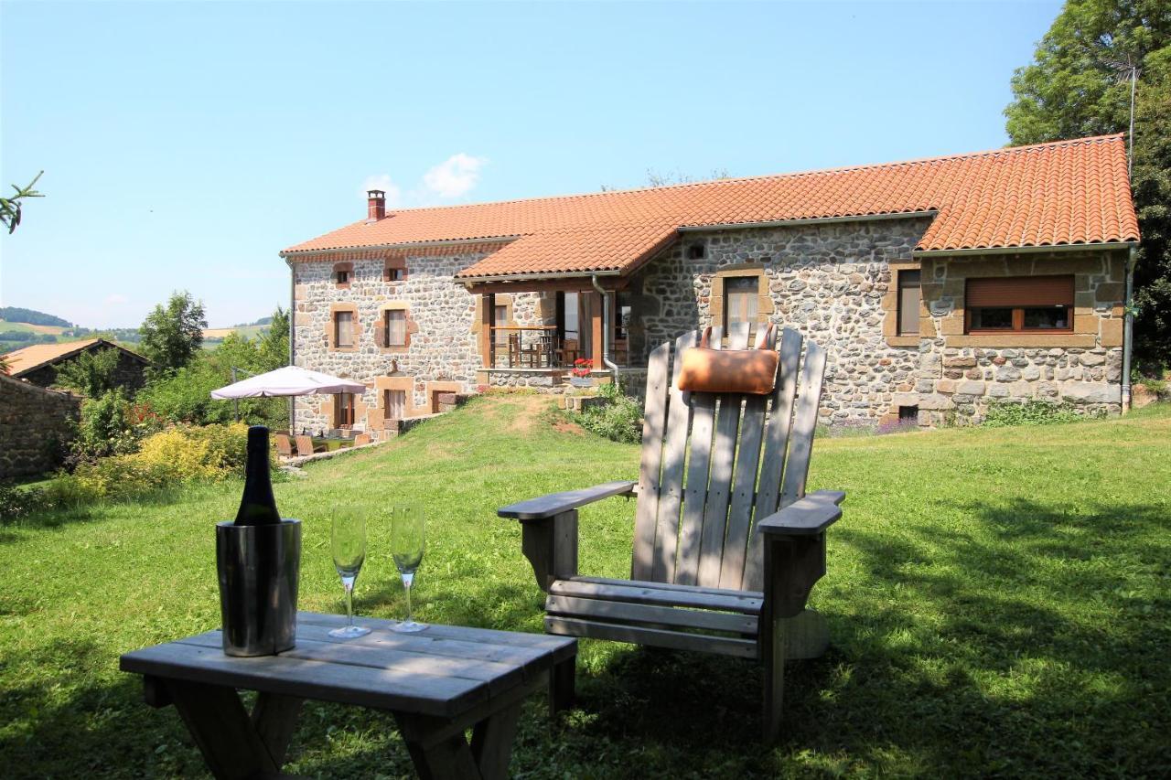 Le Clos Des Pierres Rouges Saint-Privat-dʼAllier Kültér fotó